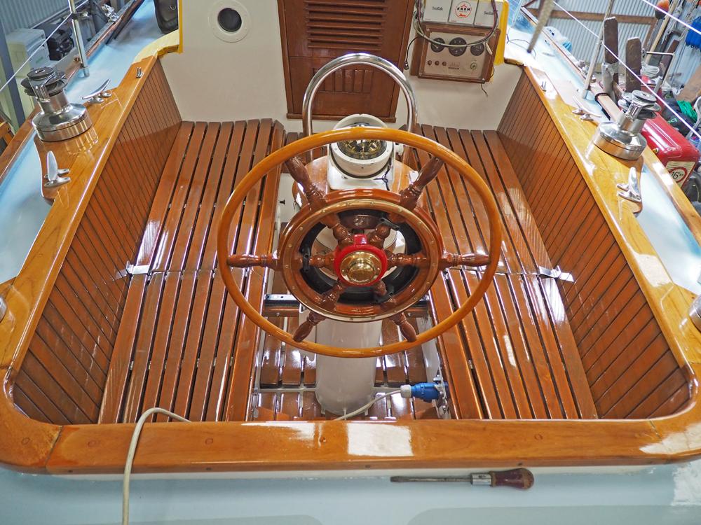 picture Deck equipment